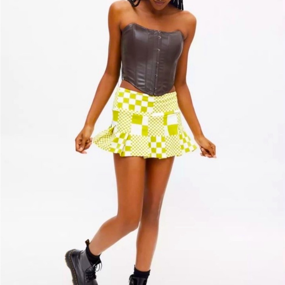 Urban Outfitters Green Mini Ruffle Skirt (size S)